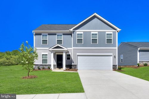 47 Fortuna Rd, CHARLES TOWN, WV, 25414-6131 | Card Image