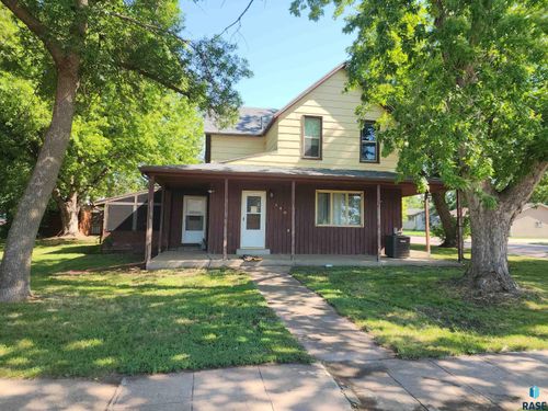 140 E Lincoln Ave, Salem, SD, 57058-9220 | Card Image