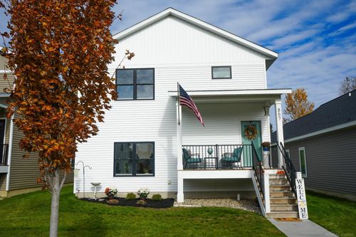 857 Winchester St, Holland, MI, 49423-8505 | Card Image