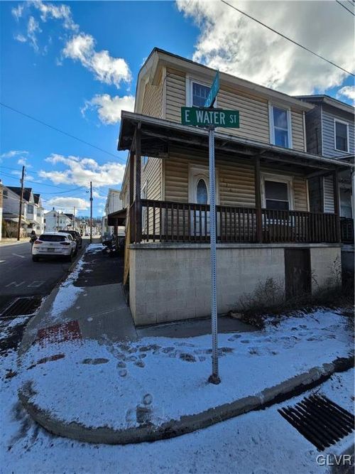 226 E Water St, Coaldale, PA, 18218-1316 | Card Image
