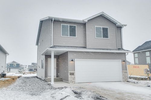 2516 38th Ave S, Moorhead, MN, 56560-3095 | Card Image