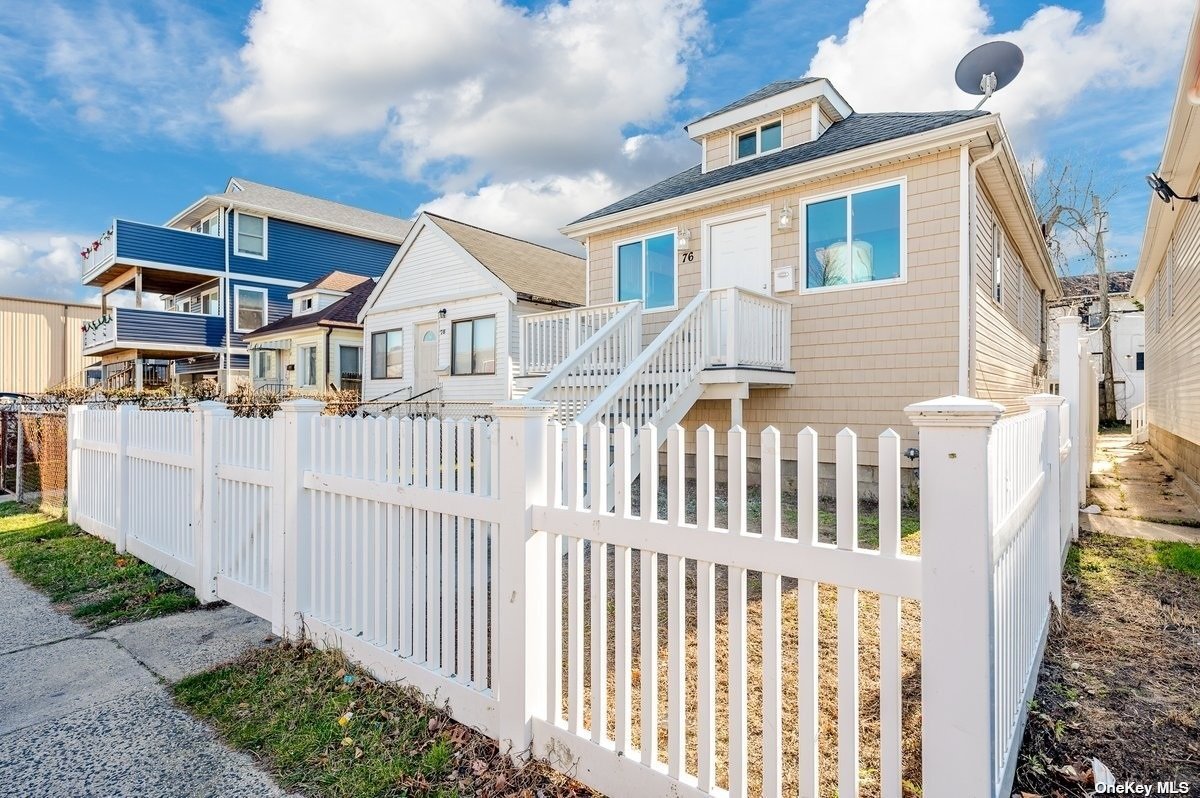 Pine St, Long Beach, NY 11561