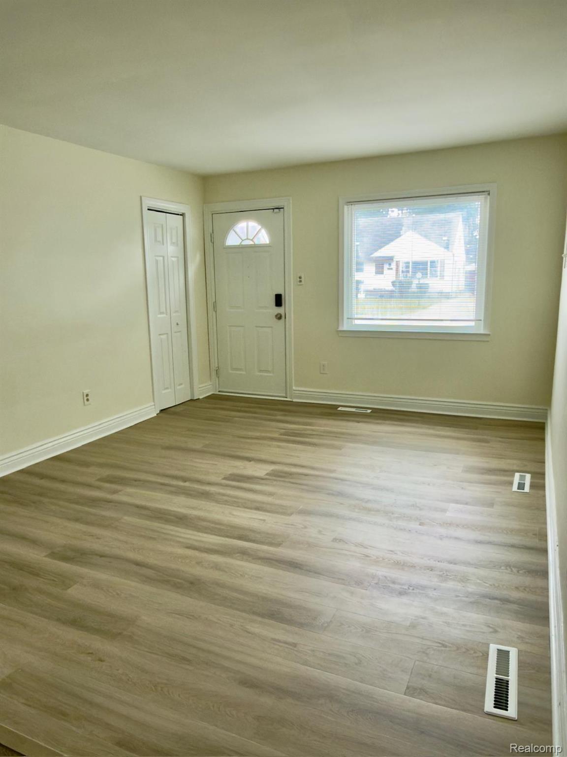 Residential Lease in Garden City