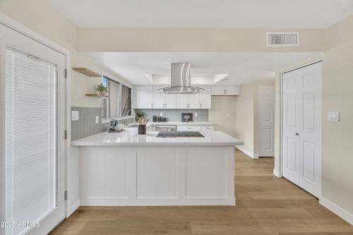 5449 W El Caminito Dr, Glendale, AZ, 85302-6124 | Card Image