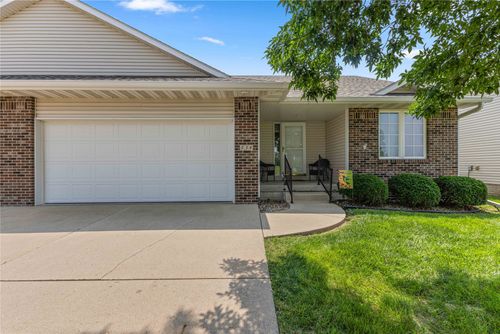 838 Lindsay Ct Sw, Altoona, IA, 50009-2495 | Card Image