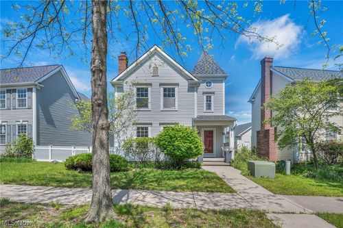 9747 Gates Ave, Cleveland, OH, 44105-6056 | Card Image