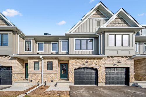 32 Fieldstone Lane, Elora, ON, N0B1S0 | Card Image