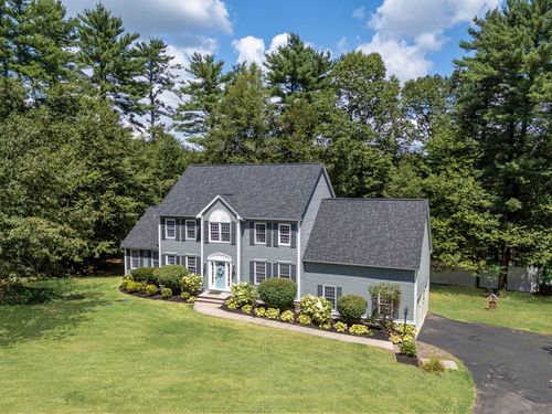 14 Huntington Pl, Hampton, NH, 03842-2404 | Card Image