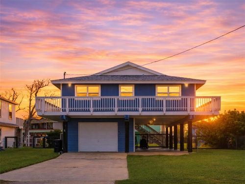 3 Scallop Dr, Rockport, TX, 78382-9640 | Card Image