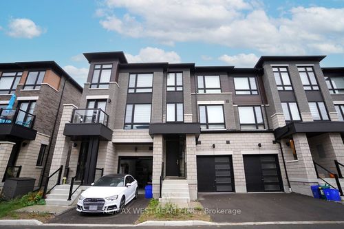 30 Lake Trail Way, Whitby, ON, L1M0M3 | Card Image