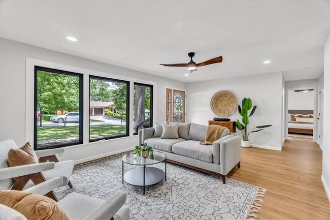 4915 W 63 Rd Ter, House other with 4 bedrooms, 3 bathrooms and null parking in Prairie Village KS | Image 8
