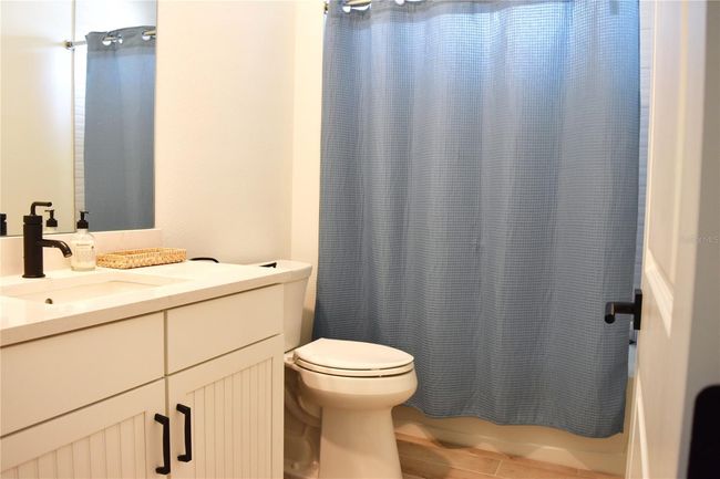 18420 Dayspring Pl, House other with 4 bedrooms, 4 bathrooms and null parking in VENICE FL | Image 17
