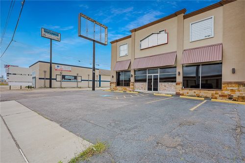 3225 S Padre Island Dr, Corpus Christi, TX, 78415-2902 | Card Image