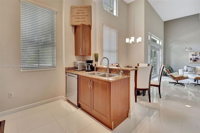 UNIT-104N - 450 N Federal Hwy, Townhouse with 3 bedrooms, 3 bathrooms and null parking in Boynton Beach FL | Image 9