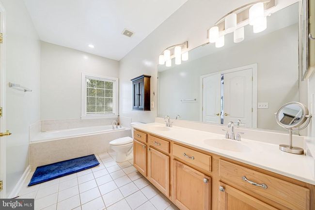 11559 Cavalier Landing Ct, Townhouse with 3 bedrooms, 4 bathrooms and null parking in FAIRFAX VA | Image 19