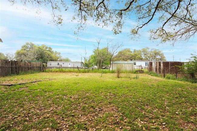 C - 1116 Simpson St, House other with 2 bedrooms, 1 bathrooms and 2 parking in Schulenburg TX | Image 28