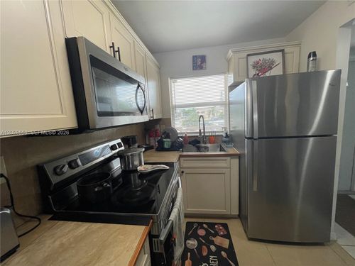 209-9281 Sunrise Lakes Blvd, Sunrise, FL, 33322-1385 | Card Image
