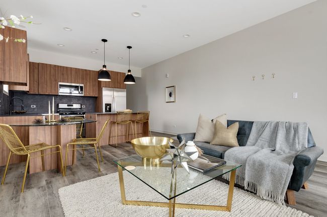 2E - 770 Irving Park Rd, Condo with 2 bedrooms, 2 bathrooms and 1 parking in Roselle IL | Image 5