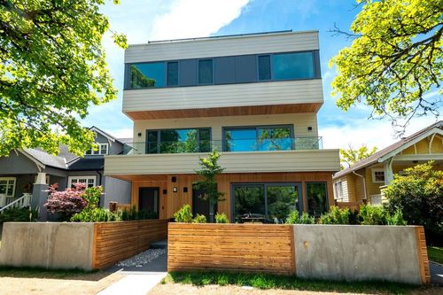 1-3120 W 11th Avenue, Vancouver, BC, V6K2M7 | Card Image