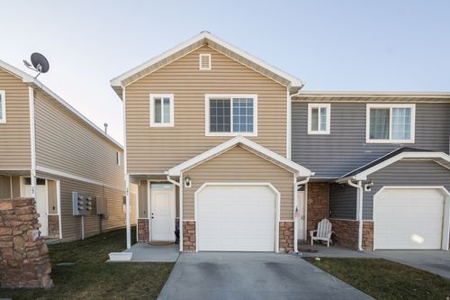 591 N 2425 W, Vernal, UT, 84078-3400 | Card Image