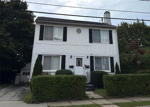 218 Lynch St, Providence, RI, 02908-3909 | Card Image