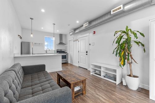 2-105 Broadway, Chelsea, MA, 02150-2683 | Card Image