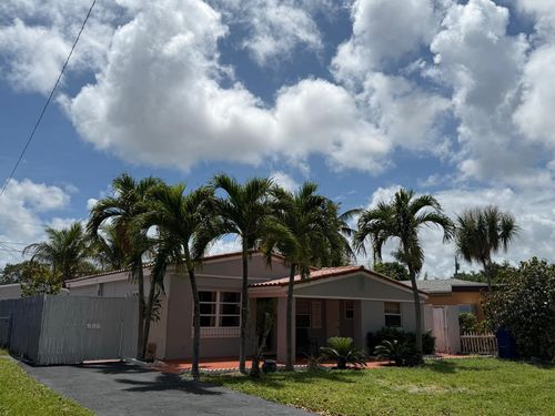 1674 Ne 169th St, North Miami Beach, FL, 33162-2937 | Card Image