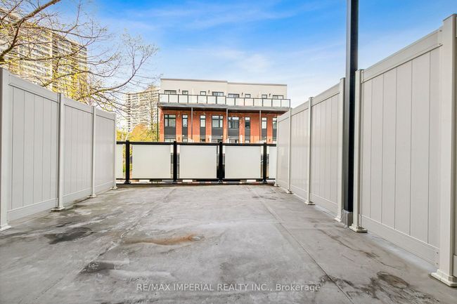 123 - 10 Echo Pt, Condo with 4 bedrooms, 2 bathrooms and 1 parking in Toronto ON | Image 36