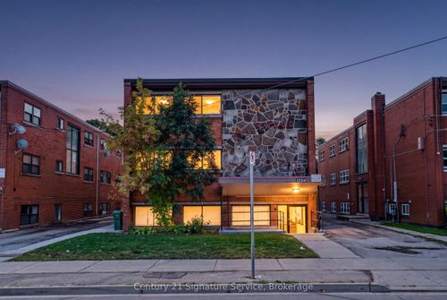 1254 Fennell Ave E, Hamilton, ON, L8T1T4 | Card Image