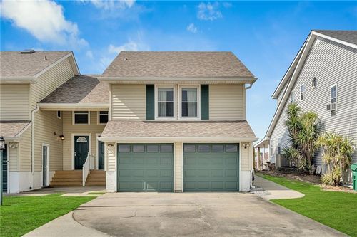 584 Marina Dr, Slidell, LA, 70458-9205 | Card Image