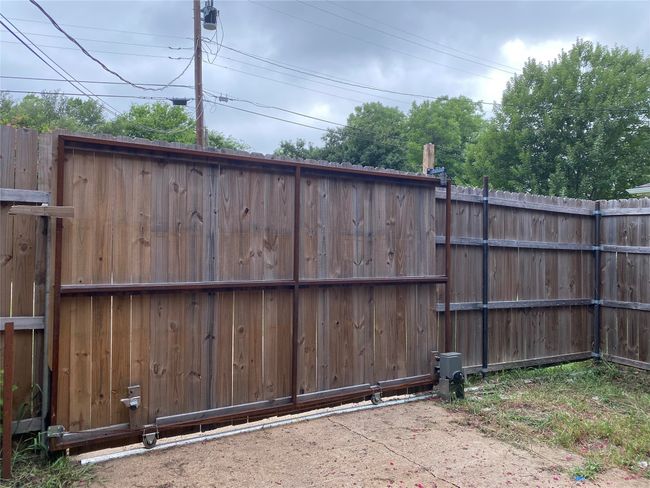 206 Methodist St, House other with 4 bedrooms, 2 bathrooms and null parking in Red Oak TX | Image 6