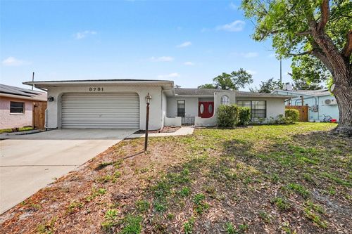 8731 Woodcrest Dr, PORT RICHEY, FL, 34668-2453 | Card Image