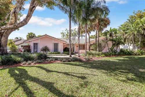 9620 E Calusa Club Dr, Miami, FL, 33186-2334 | Card Image