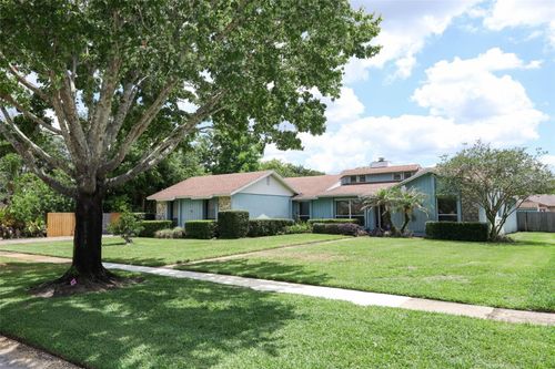 8852 El Prado, Orlando, FL, 32825-8304 | Card Image