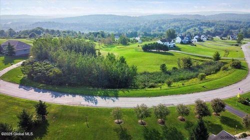 18 Edinburgh Dr, East Schodack, NY, 12063-1736 | Card Image