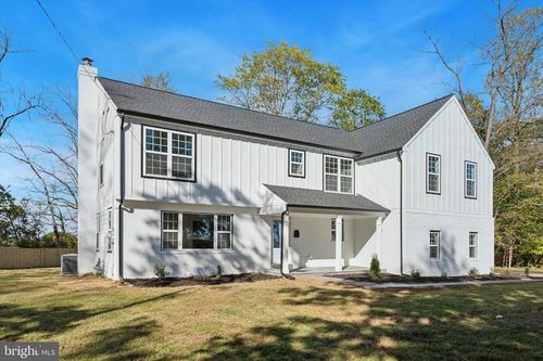 896 Conestoga Rd, BERWYN, PA, 19312-1360 | Card Image