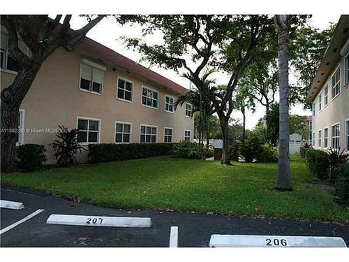 apt-303-280 S Cypress Rd, Pompano Beach, FL, 33060-7038 | Card Image