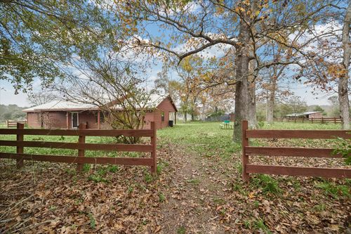 1701 Alsobrooks Rd, Cleveland, TX, 77328-7822 | Card Image