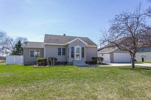 373 Locust Street S, Prescott, WI, 54021 | Card Image