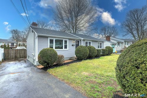 19 Harding Ave, West Haven, CT, 06516-6308 | Card Image