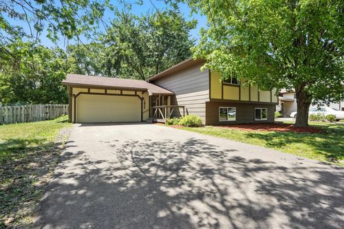 1925 Betty Jane Ct, North Saint Paul, MN, 55109-4105 | Card Image