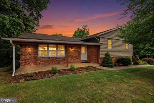123 Deck Rd, WOMELSDORF, PA, 19567-9407 | Card Image