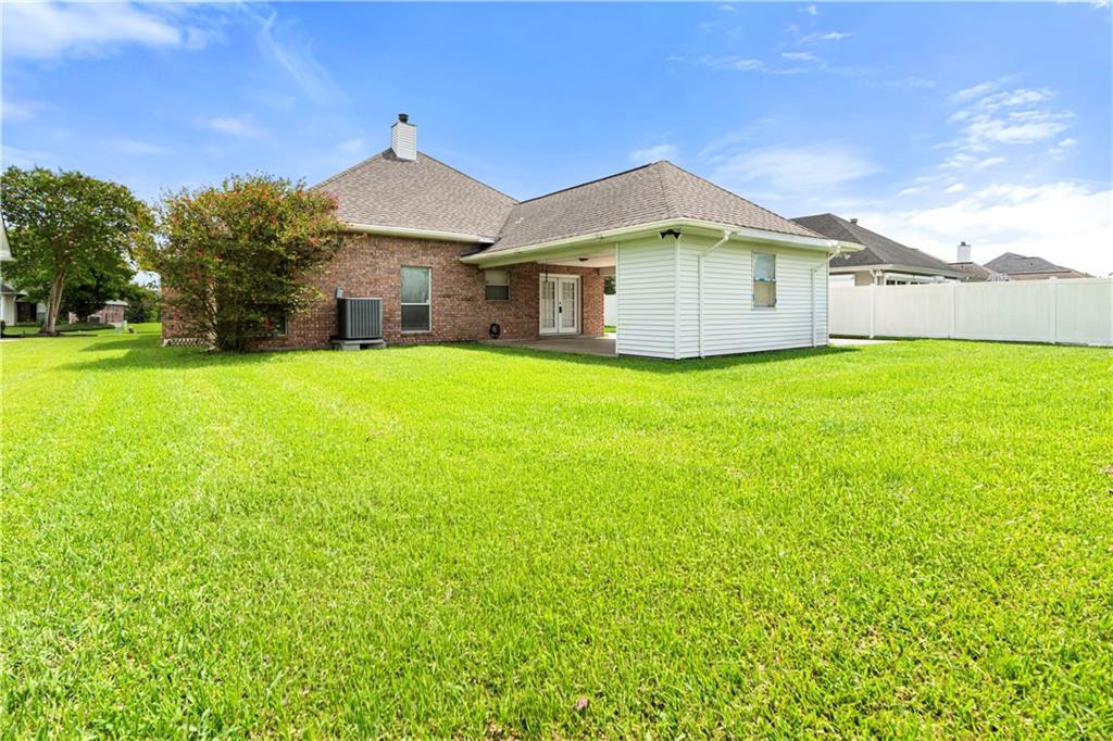 Residential in Laplace 5