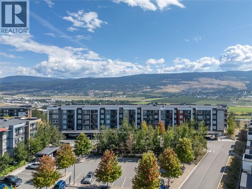 ph17-775 Academy Way, Kelowna, BC, V1V0A5 | Card Image