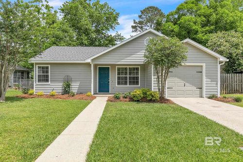 15 Hoffren Dr, Fairhope, AL, 36532-3615 | Card Image