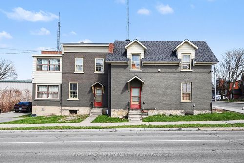 402 Pitt St, Cornwall, ON, K6J3R2 | Card Image