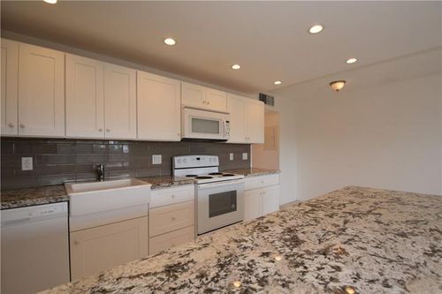 apt-j4-2801 Victoria Way, Coconut Creek, FL, 33066-1324 | Card Image