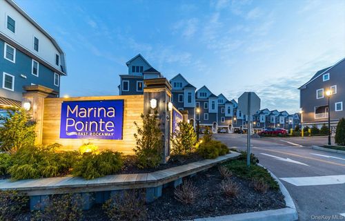 631-631 Marina Pointe Dr, East Rockaway, NY, 11518-2072 | Card Image