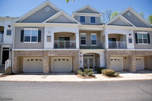 104 Stone Creek Ct, Whippany, NJ, 07981-2509 | Card Image