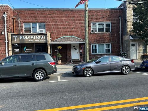 540 Anderson Ave, Cliffside Park, NJ, 07010-1721 | Card Image